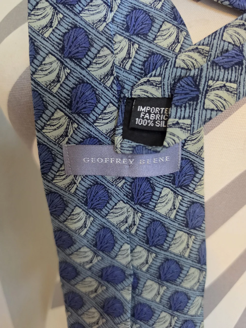 Geoffrey Beene elegant blue